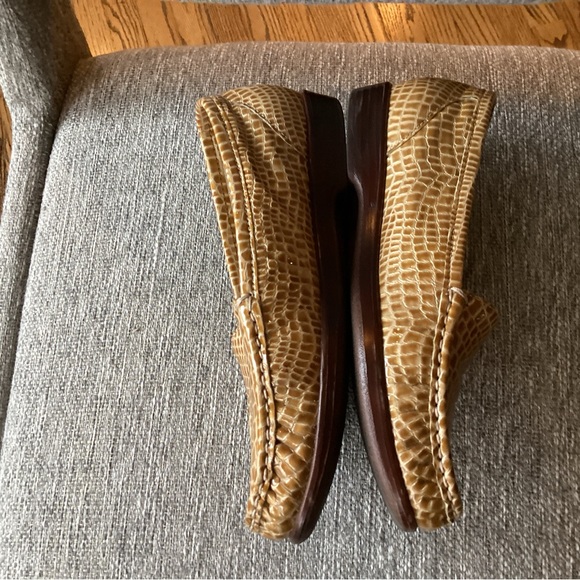 SAS Crock Embossed Patent Leather Loafer 7.5M - Picture 4 of 5